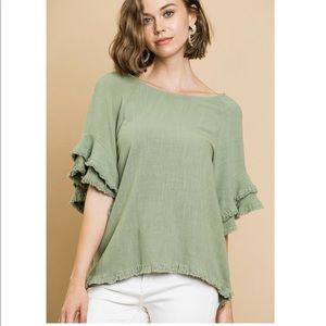 Only 1 left! 🌺 Umgee Sage short sleeve